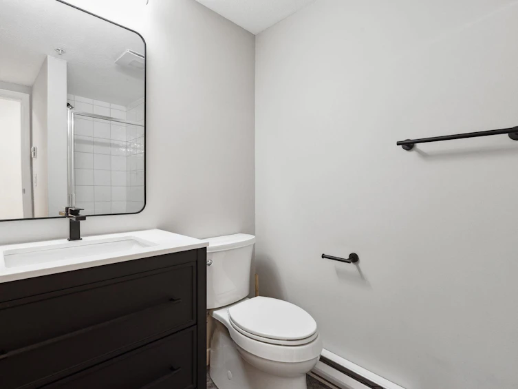 300-137 E 1st Street, North Vancouver, BC, V7L 1B2 - 20