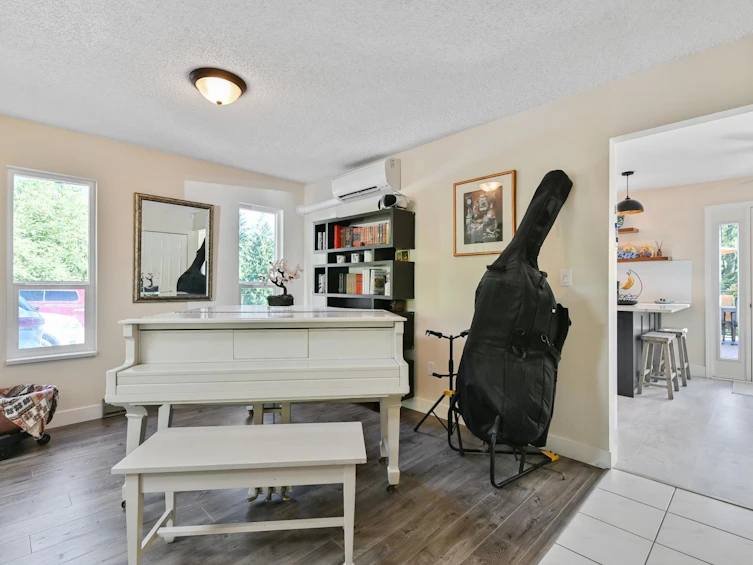12627 Garibaldi Street, Maple Ridge, BC, V2W 1N3 - 7
