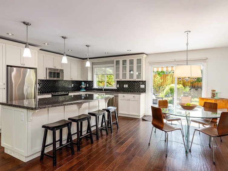 41497 Meadow Avenue, Squamish, BC, V0N 1H0 - 3