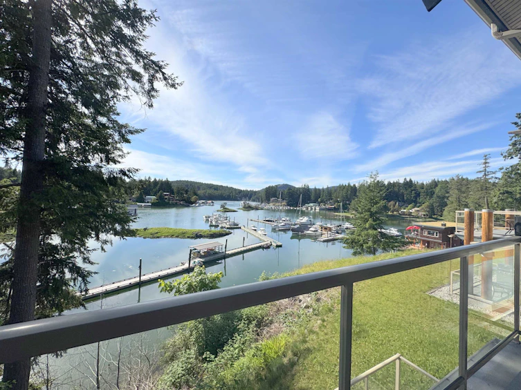 4C-12849 Lagoon Road, Pender Harbour Egmont, BC, V0N 2H0
