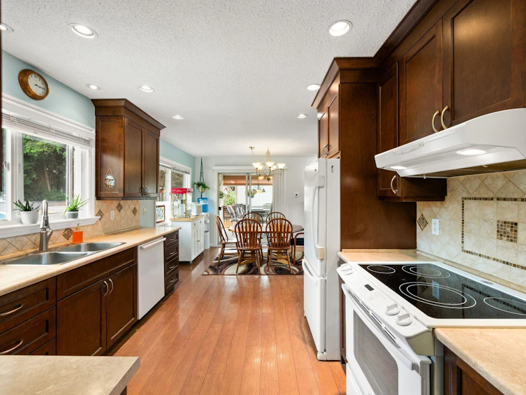33232 Hawthorne Avenue, Abbotsford, BC, V2S 1B3 - 9