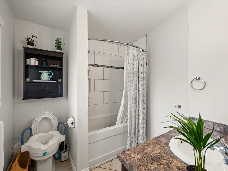 33232 Hawthorne Avenue, Abbotsford, BC, V2S 1B3 - 16