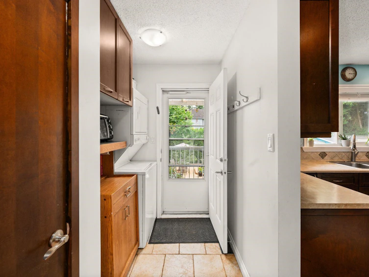 33232 Hawthorne Avenue, Abbotsford, BC, V2S 1B3 - 12