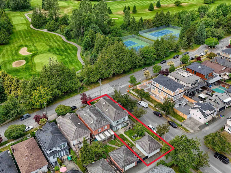 7308 Ontario Street, Vancouver BC V5X 3B8