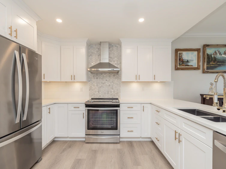 411-1785 Martin Drive, Surrey, BC, V4A 9T5 - 4