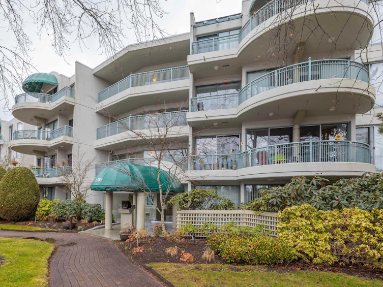 411-1785 Martin Drive, Surrey, BC, V4A 9T5