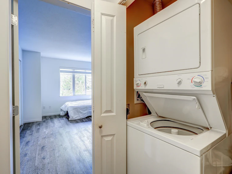 19-15155 62a Avenue, Surrey, BC, V3S 8A6 - 18