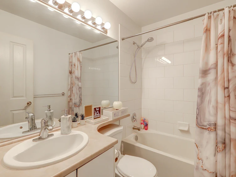19-15155 62a Avenue, Surrey, BC, V3S 8A6 - 16