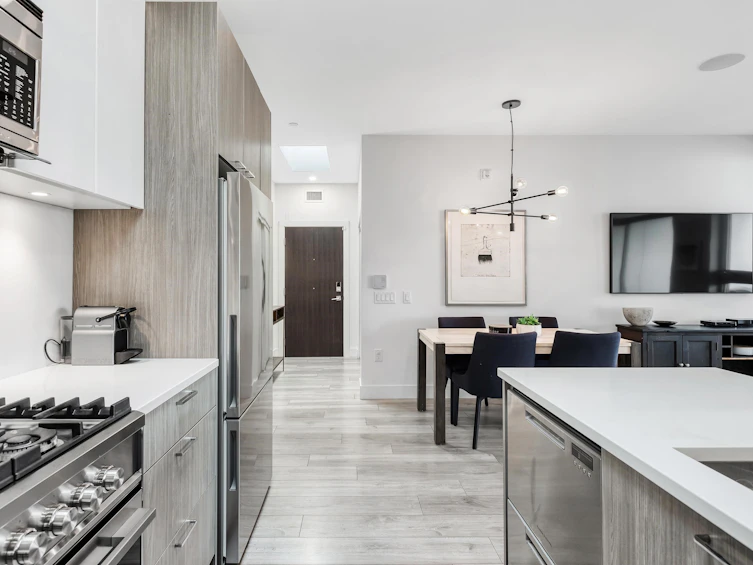 PH1-979 E 19th Avenue, Vancouver, BC, V5V 1K7 - 10