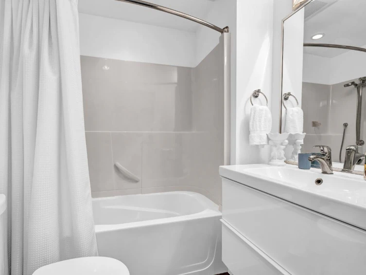 584 W 18th Avenue, Vancouver, BC, V5Z 1V6 - 13