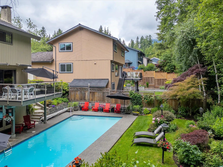 5436 Blueberry Lane, North Vancouver, BC, V7R 4N1 - 36