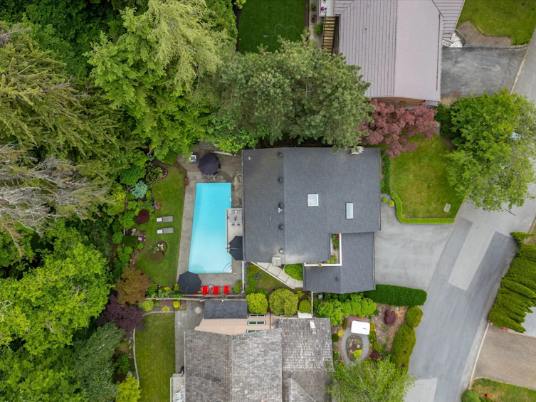 5436 Blueberry Lane, North Vancouver, BC, V7R 4N1 - 38