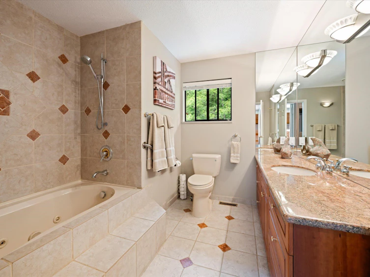 5436 Blueberry Lane, North Vancouver, BC, V7R 4N1 - 22