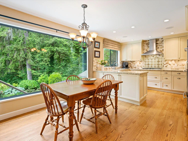 5436 Blueberry Lane, North Vancouver, BC, V7R 4N1 - 11