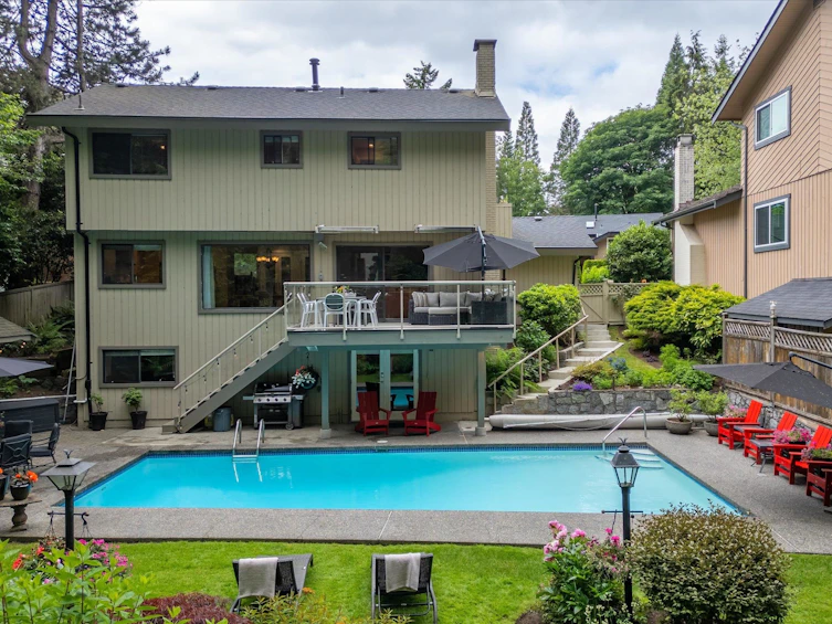 5436 Blueberry Lane, North Vancouver, BC, V7R 4N1 - 37