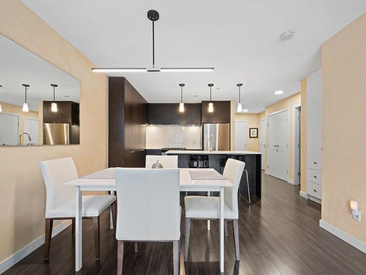 312-1679 Lloyd Avenue, North Vancouver, BC, V7P 0A9 - 10