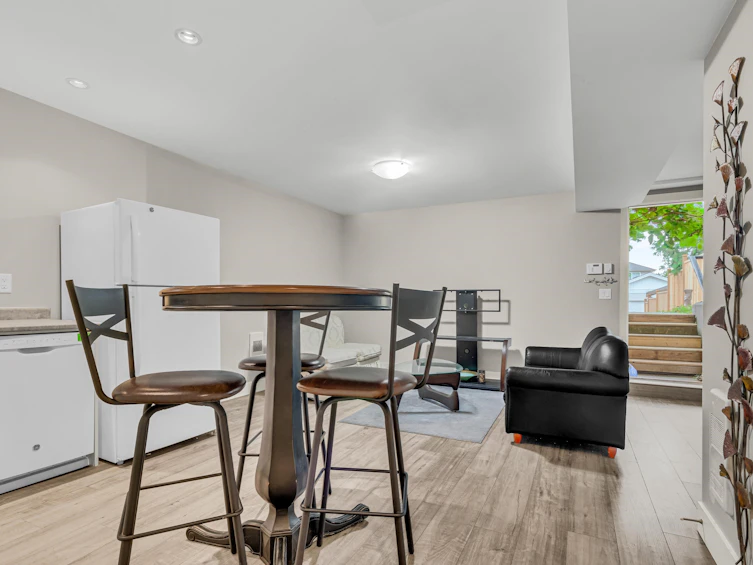 24372 103 Avenue, Maple Ridge, BC, V2W 2E7 - 23