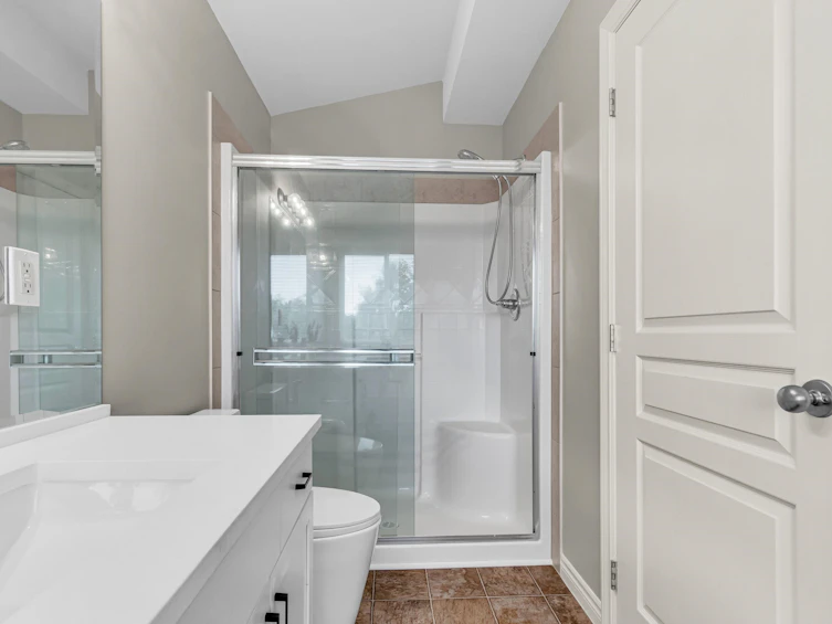 24372 103 Avenue, Maple Ridge, BC, V2W 2E7 - 18
