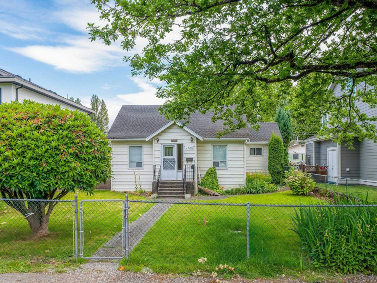 2120 Stirling Avenue, Richmond, BC, V7B 1J5 - 2