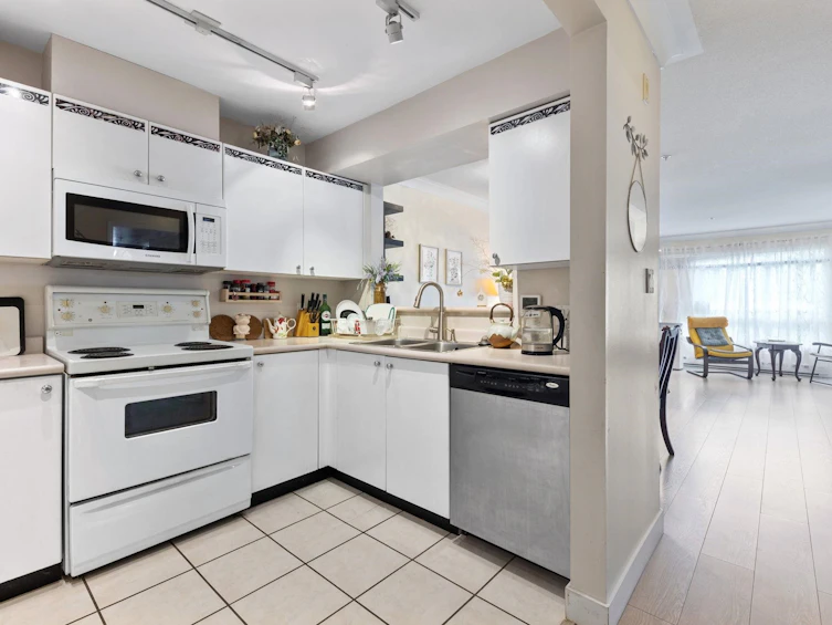 306-3590 W 26th Avenue, Vancouver, BC, V6S 1N9 - 17