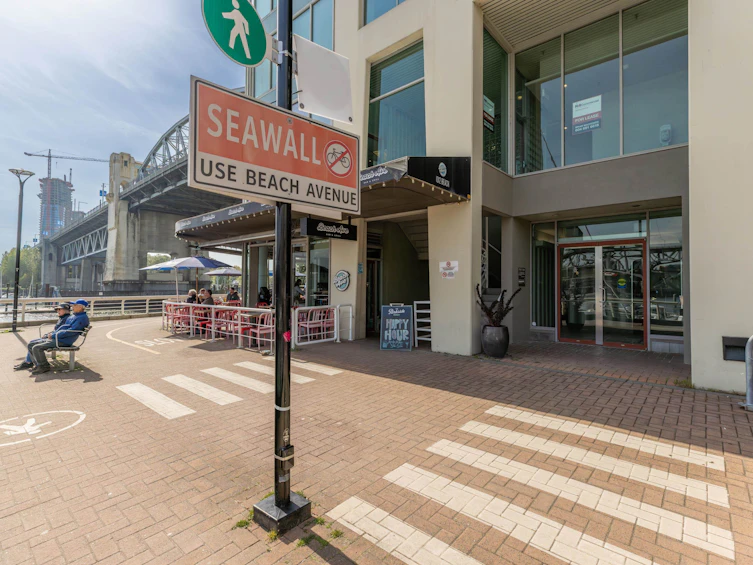 302-1012 Beach Avenue, Vancouver, BC, V6E 1T7 - 38
