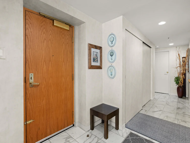 302-1012 Beach Avenue, Vancouver, BC, V6E 1T7 - 2