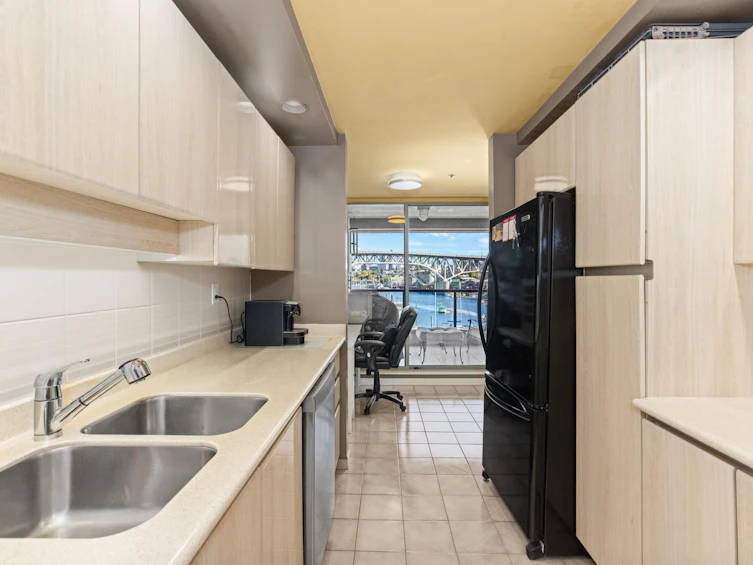 302-1012 Beach Avenue, Vancouver, BC, V6E 1T7 - 16