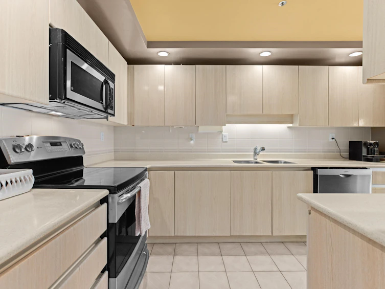 302-1012 Beach Avenue, Vancouver, BC, V6E 1T7 - 14
