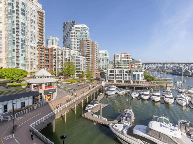 302-1012 Beach Avenue, Vancouver, BC, V6E 1T7