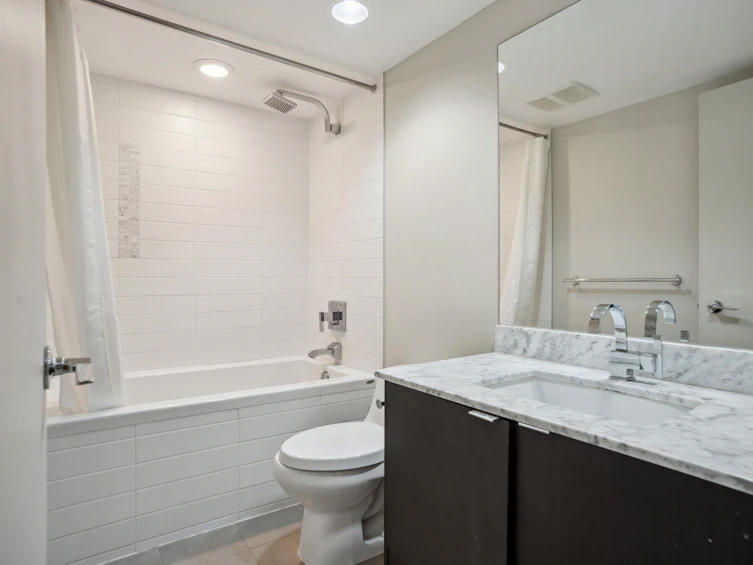 803-7325 Arcola Street, Burnaby, BC, V5E 0A8 - 17