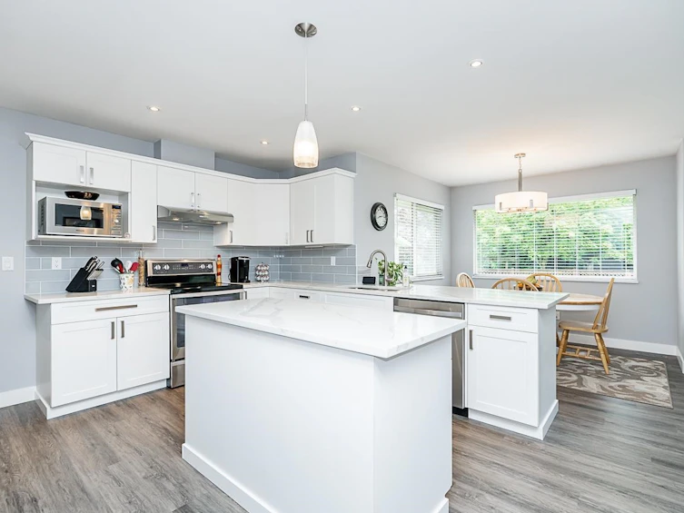 6069 169 Street, Surrey, BC, V3S 8X5 - 8