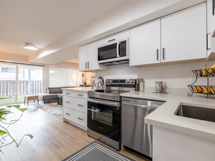 15170 Beachview Avenue, Surrey, BC, V4B 1P6 - 23