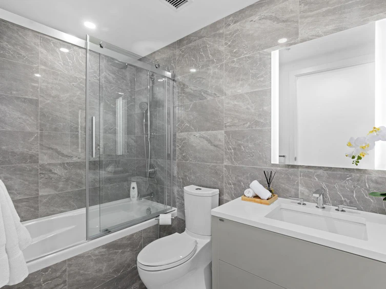 301-1331 Marine Drive, West Vancouver, BC, V7T 1B6 - 18