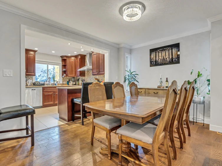 5853 Grousewoods Crescent, North Vancouver, BC, V7R 4V3 - 8