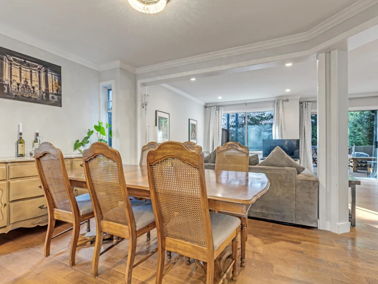 5853 Grousewoods Crescent, North Vancouver, BC, V7R 4V3 - 9