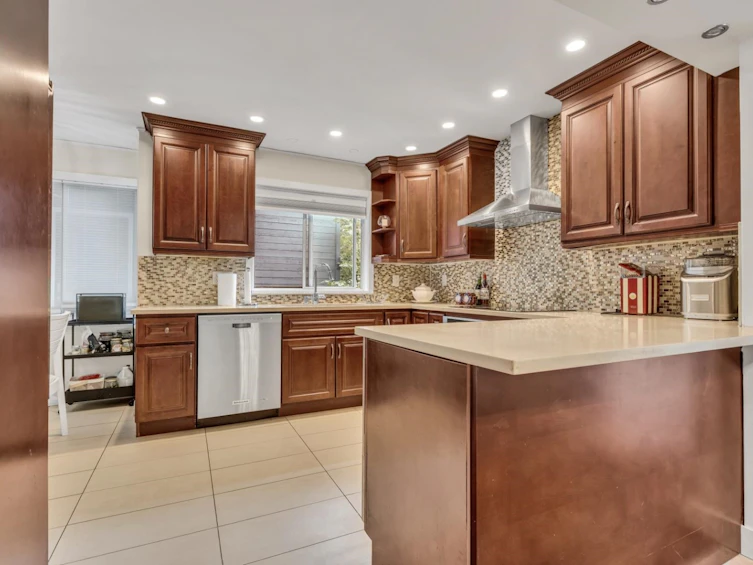 5853 Grousewoods Crescent, North Vancouver, BC, V7R 4V3 - 7
