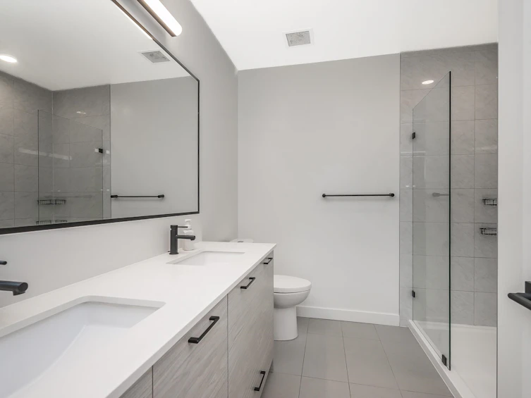 A412-20018 83a Avenue, Langley, BC, V2Y 3P2 - 11