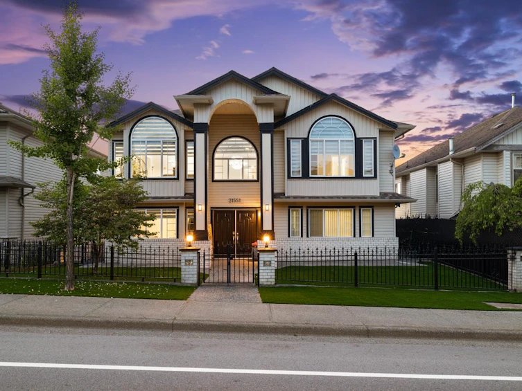 31551 Blueridge Drive, Abbotsford, BC, V2T 6S6 - 3