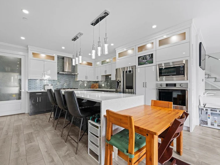 23079 Cliff Avenue, Maple Ridge, BC, V2X 3L9 - 9