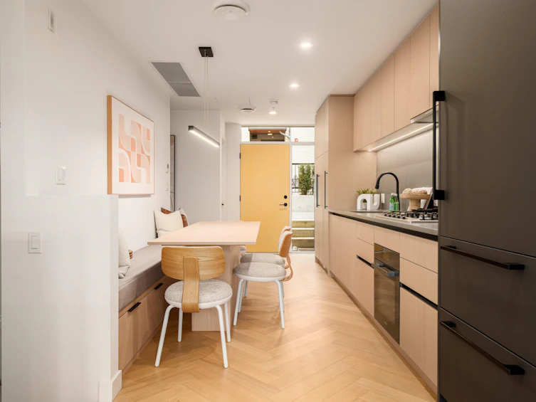 14-6778 Oak Street, Vancouver, BC, V6P 0L2 - 5