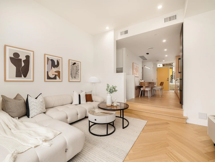 14-6778 Oak Street, Vancouver, BC, V6P 0L2