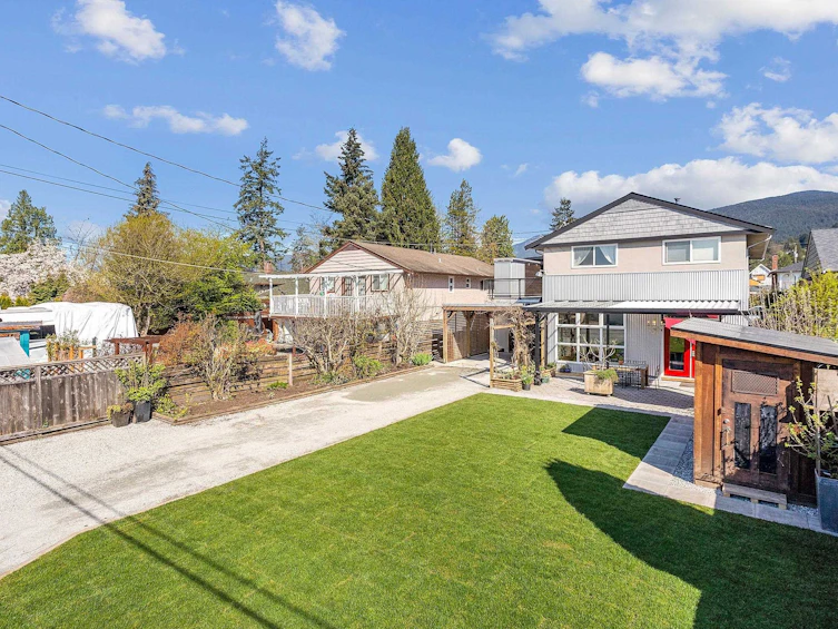 329 E 19th Street, North Vancouver, BC, V7L 2Z4 - 31
