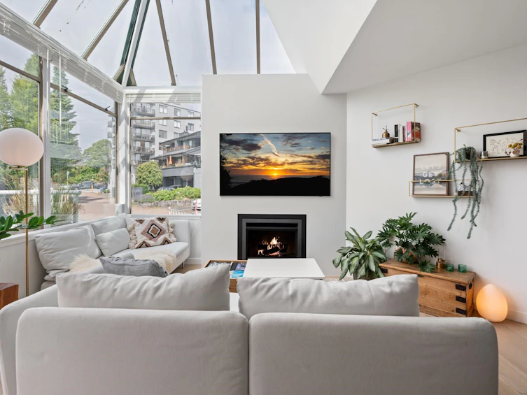 204-565 17th Street, West Vancouver, BC, V7V 3S9