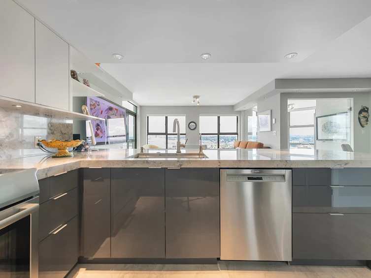 2402-1128 Quebec Street, Vancouver, BC, V6A 4E1 - 11