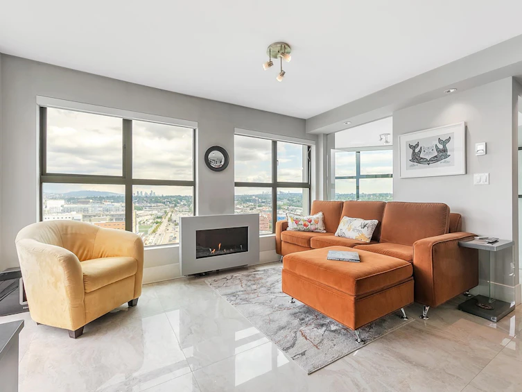 2402-1128 Quebec Street, Vancouver, BC, V6A 4E1 - 4