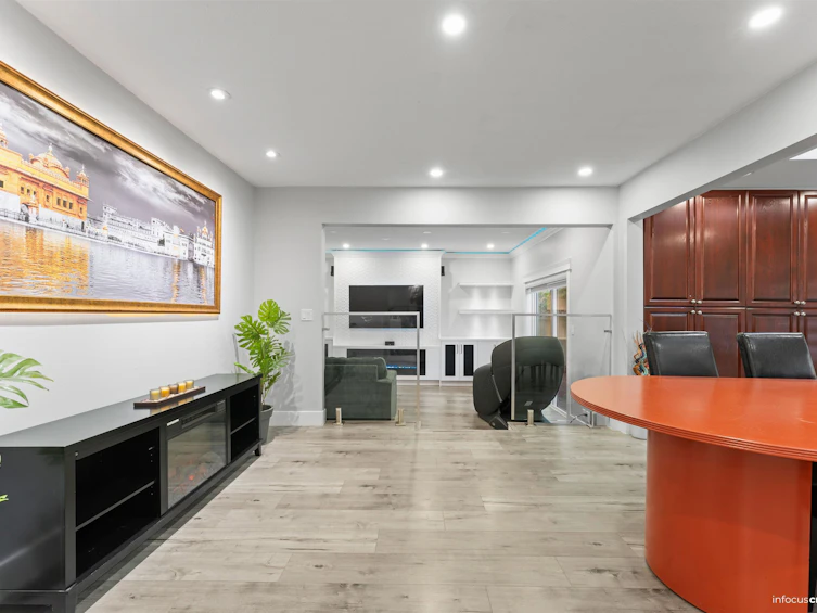 8828 146 Street, Surrey, BC, V3R 6R2 - 14