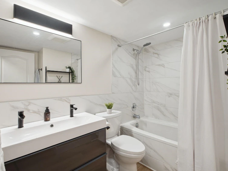 102-1535 Chesterfield Avenue, North Vancouver, BC, V7M 2N5 - 17