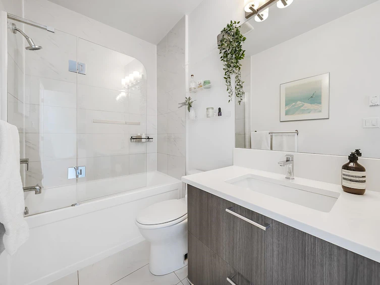 201-1201 W 16th Street, North Vancouver, BC, V7P 1R5 - 32