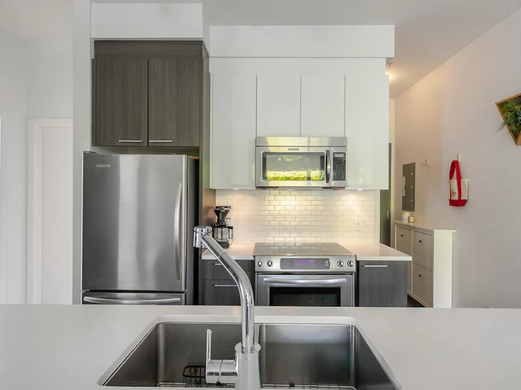 201-1201 W 16th Street, North Vancouver, BC, V7P 1R5 - 8