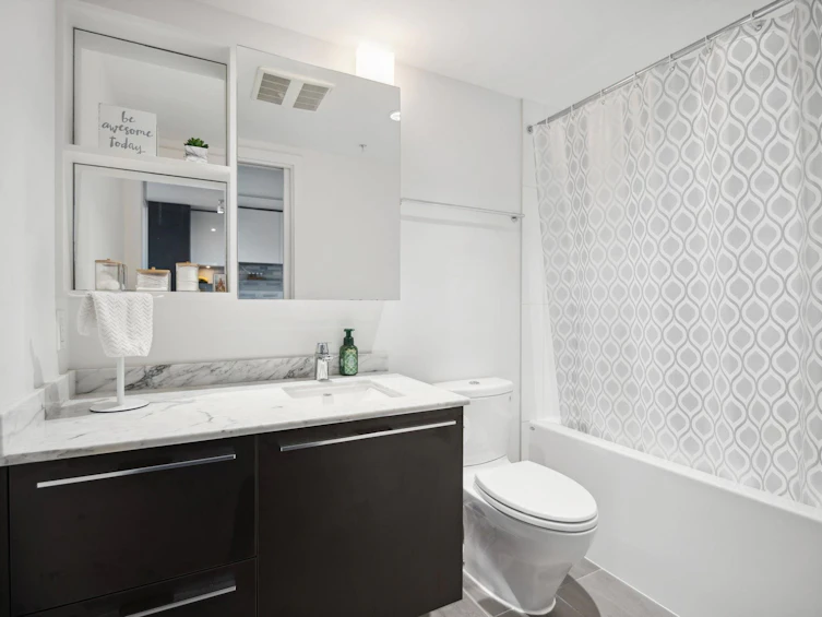 1003-8131 Nunavut Lane, Vancouver, BC, V5X 0E2 - 7